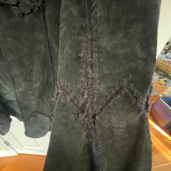 Coat - Picture 4 of 10